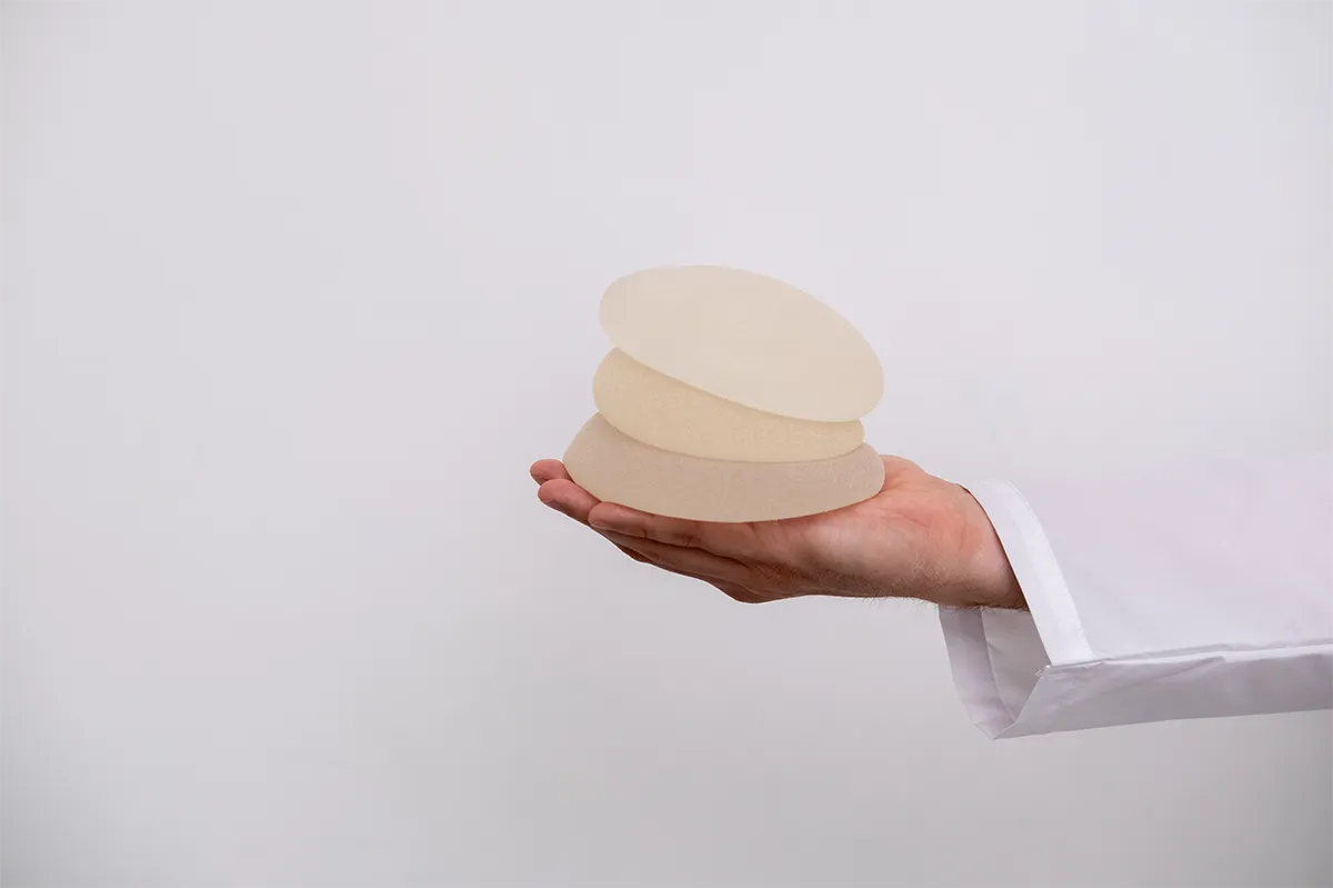 Changement de prothèses mammaires : Quand et pourquoi les remplacer ?